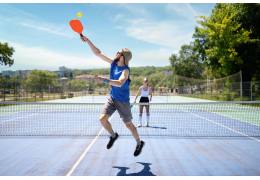 Differences between indoor and outdoor pickleball