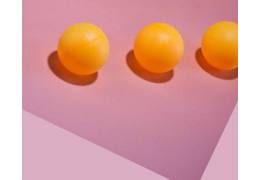 Carbon vs. wood ping pong paddles: which one suits your game best?